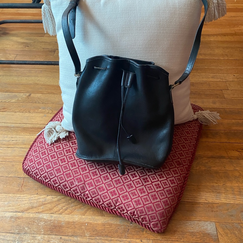 Classic navy  Leather Drawstring Bucket Bag - Women